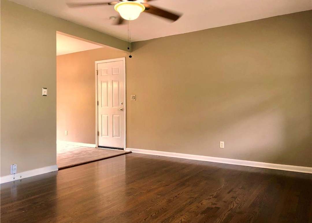 5526 N Woodland Avenue — photo 10