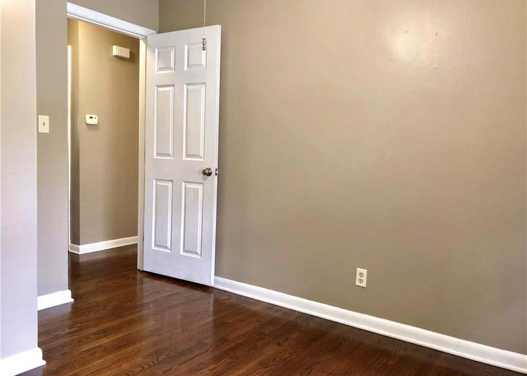 5526 N Woodland Avenue — photo 29