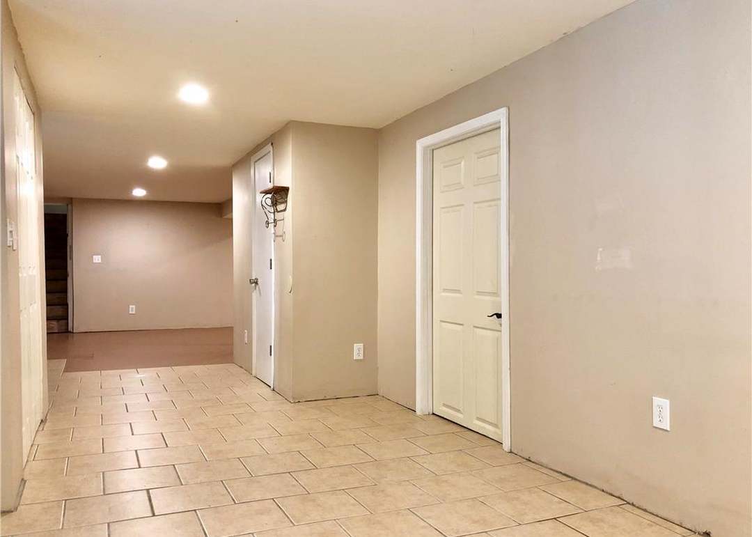 5526 N Woodland Avenue — photo 35