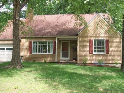 5537 Roe Boulevard — photo 53