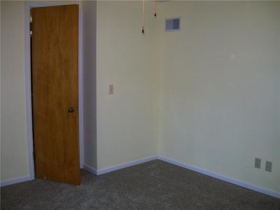 5537 Roe Boulevard — photo 74