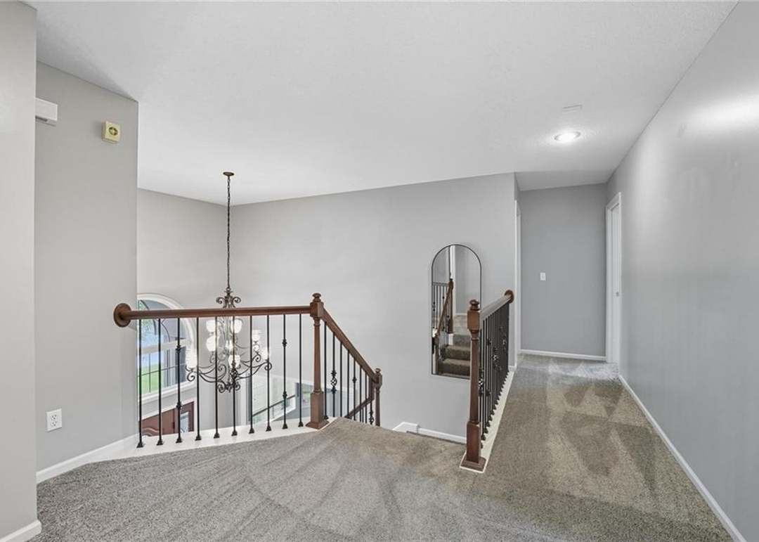 5615 NE Maybrook Road — photo 4