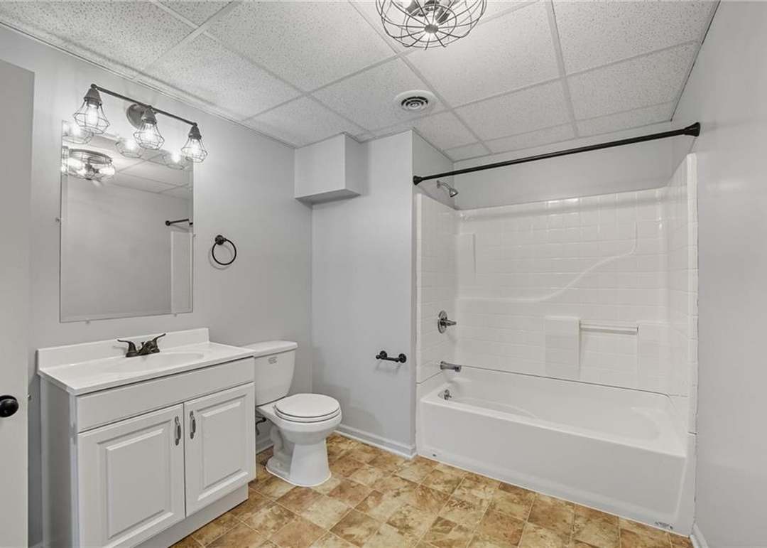 5615 NE Maybrook Road — photo 43