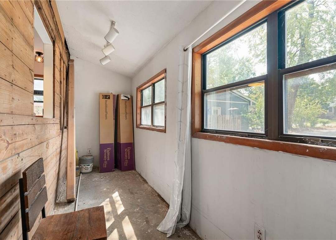 5629 Maple Street — photo 3