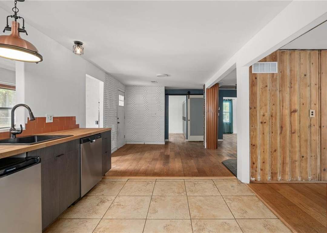 5629 Maple Street — photo 26