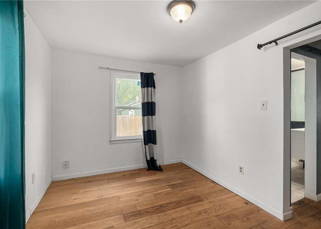 5629 Maple Street — photo 34