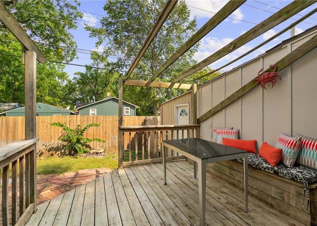 5629 Maple Street — photo 37
