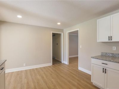 5737 Elm Avenue — photo 8