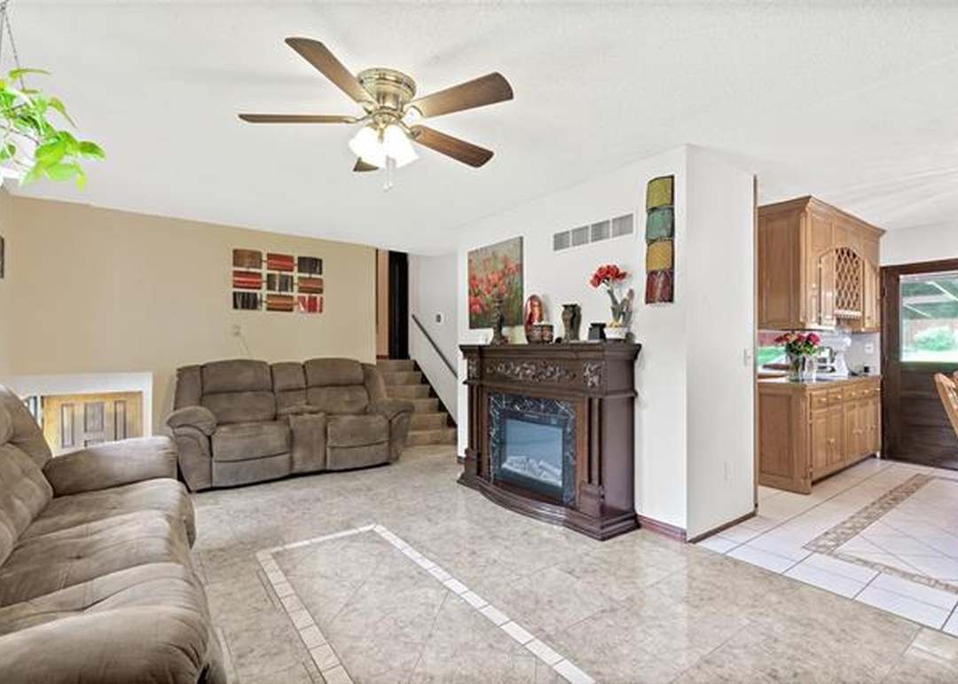 5804 N Hardesty Avenue — photo 10