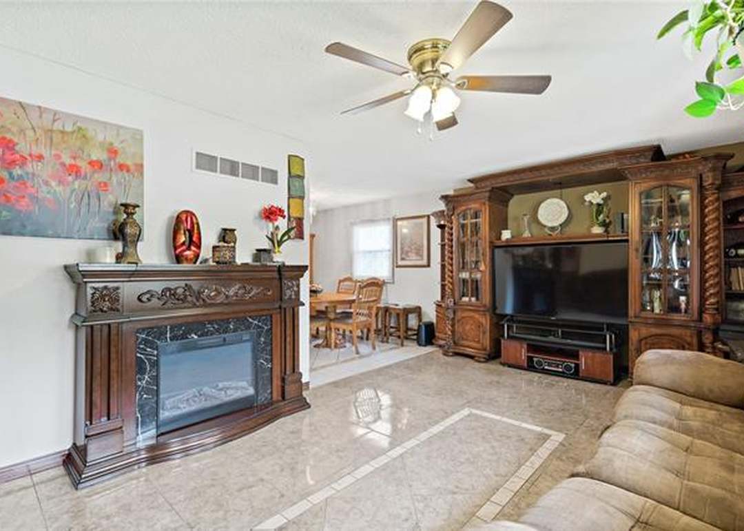 5804 N Hardesty Avenue — photo 11