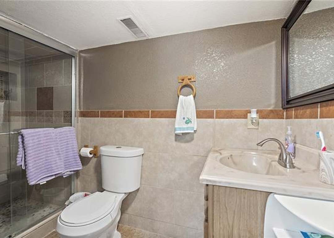 5804 N Hardesty Avenue — photo 24