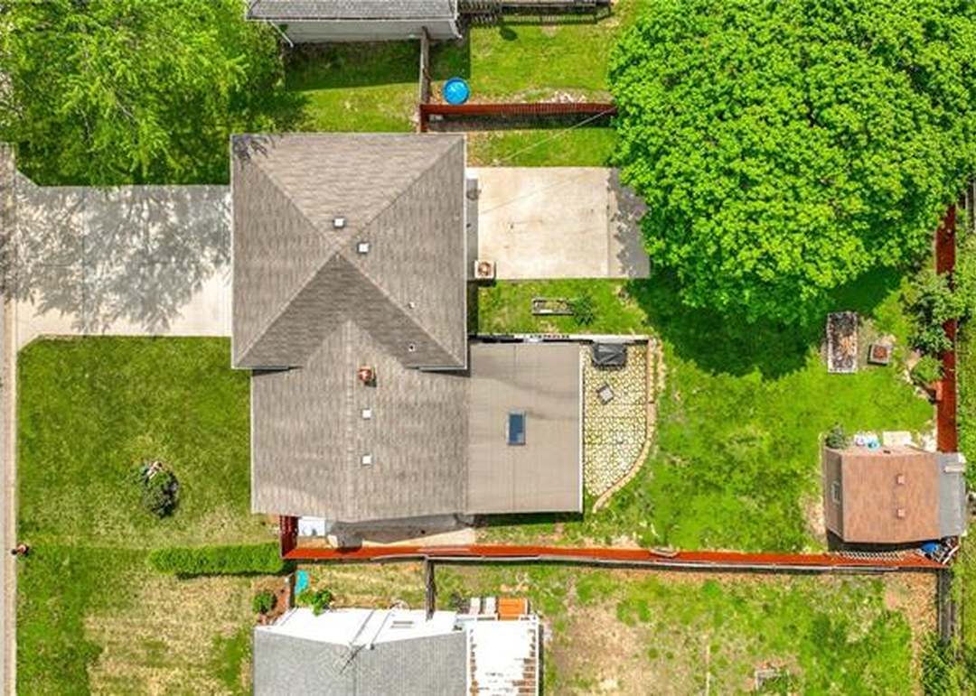 5804 N Hardesty Avenue — photo 33