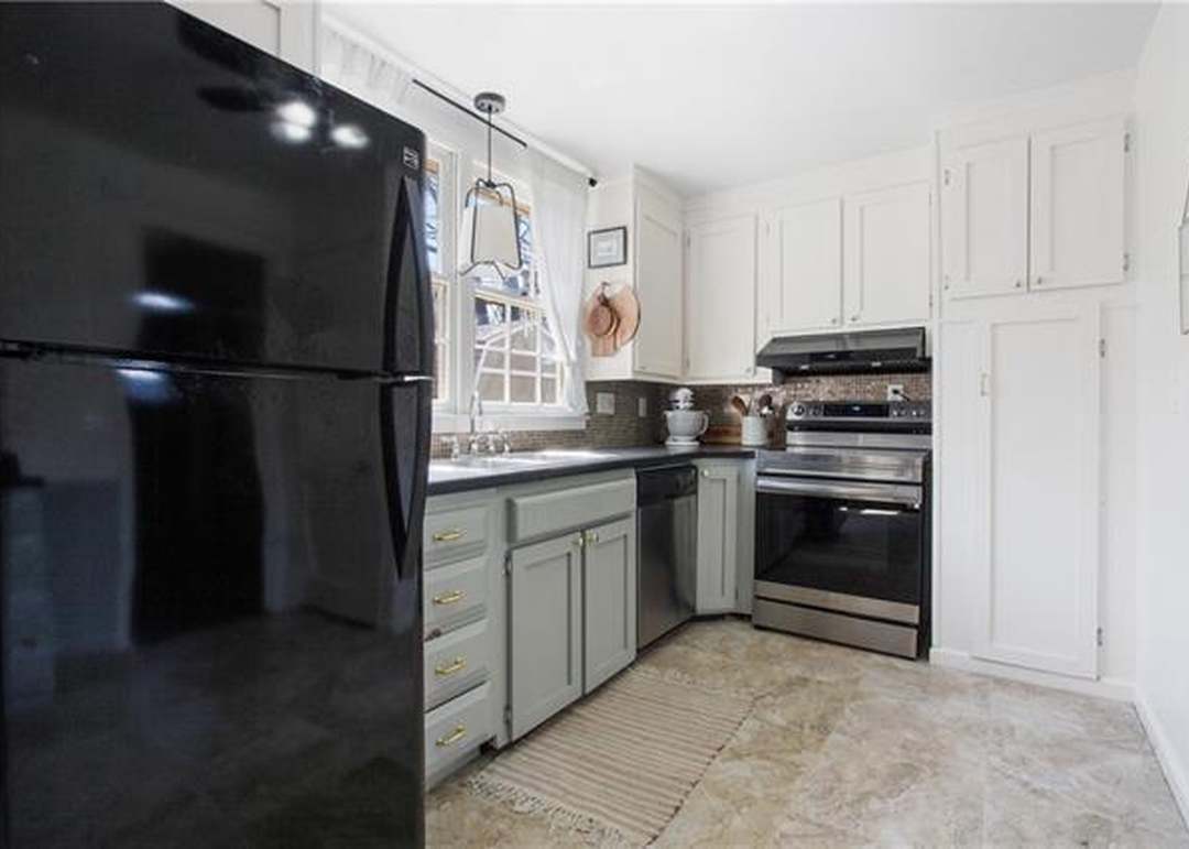 5910 W 100TH Street — photo 11