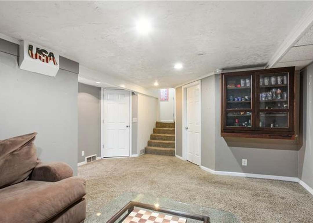 5910 W 100TH Street — photo 16