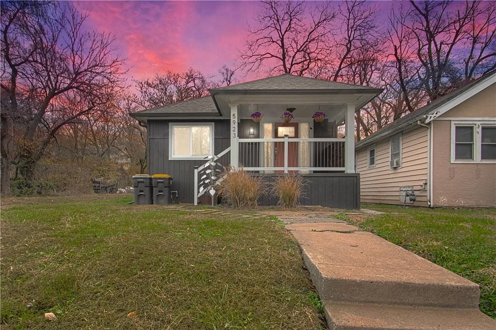 5923 Walrond Avenue, Kansas City, MO