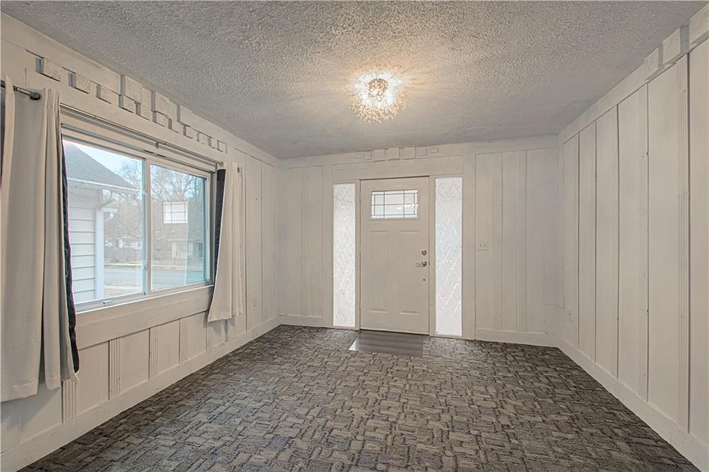 5923 Walrond Avenue — photo 7
