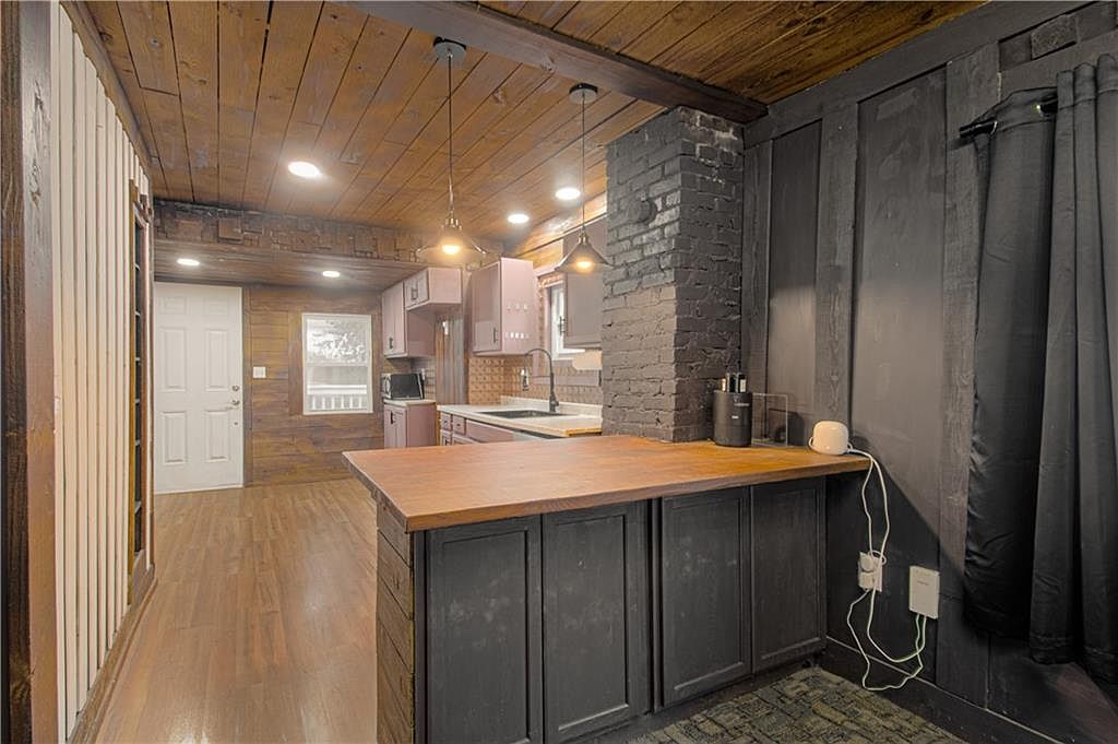 5923 Walrond Avenue — photo 12