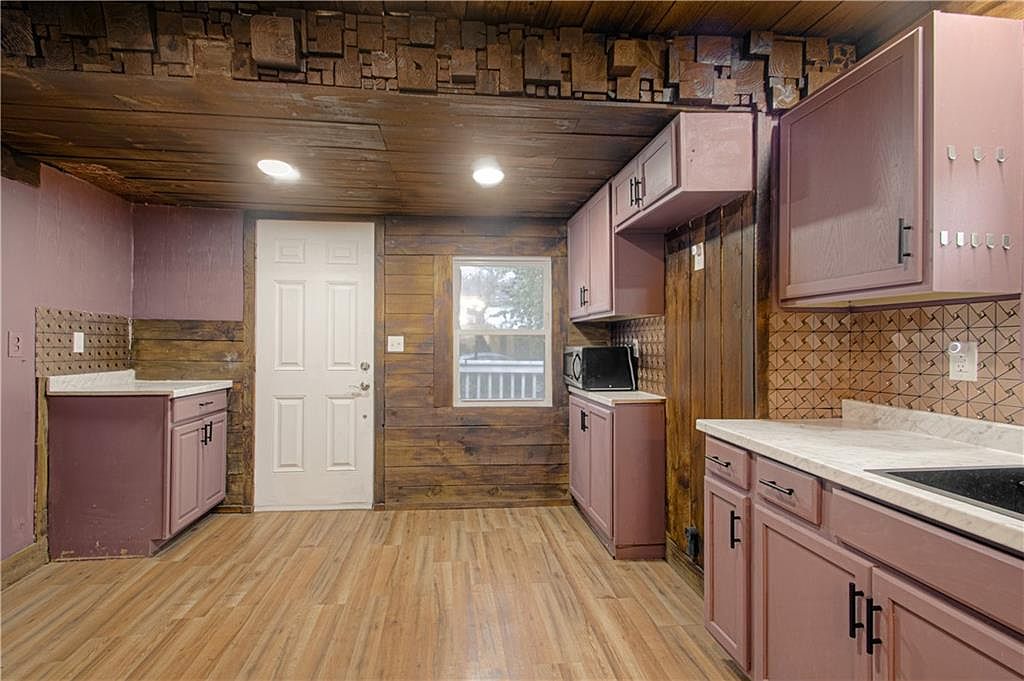 5923 Walrond Avenue — photo 13
