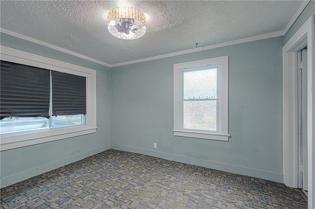 5923 Walrond Avenue — photo 21