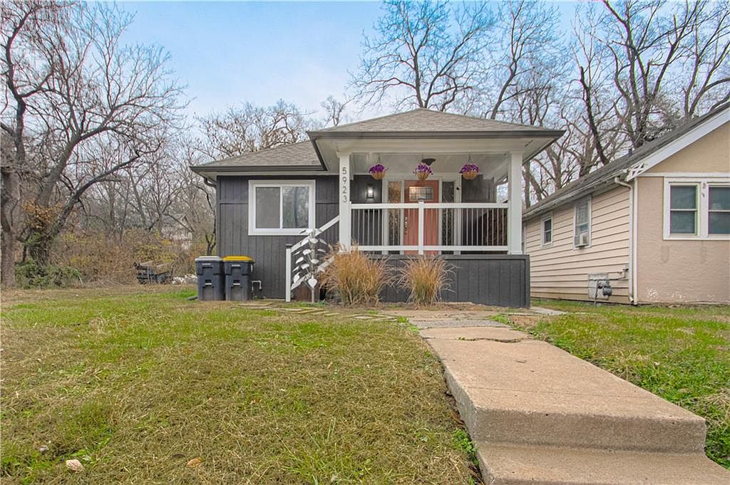 5923 Walrond Avenue — photo 28