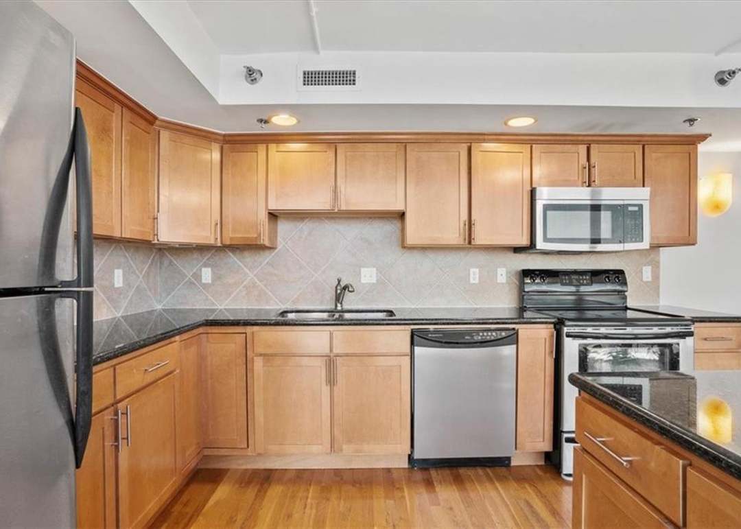600 Admiral Boulevard — photo 12
