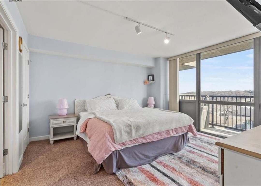 600 Admiral Boulevard — photo 15