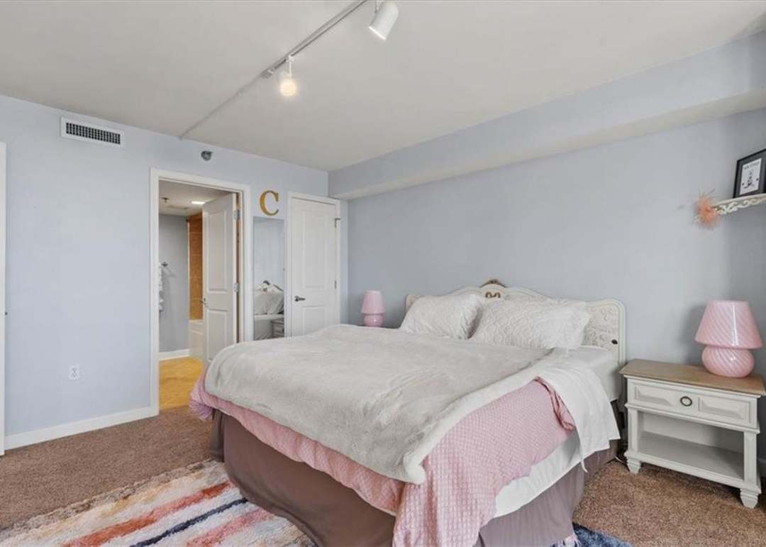 600 Admiral Boulevard — photo 17