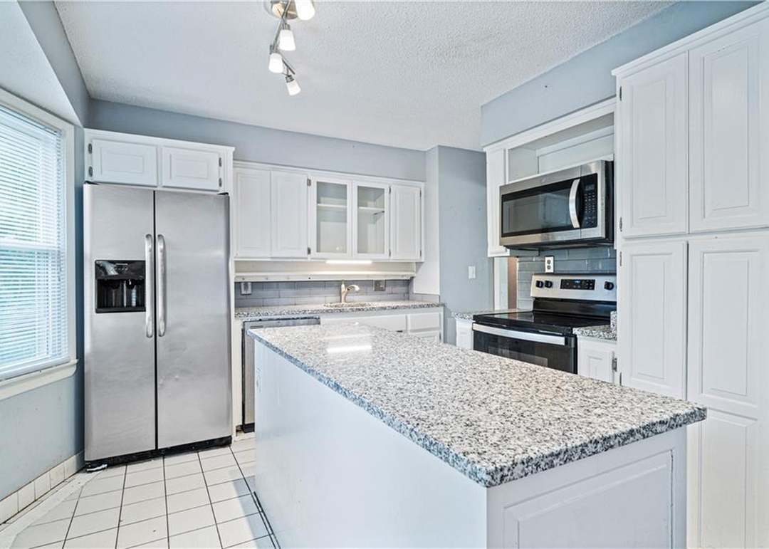 6000 W 95 Street — photo 19