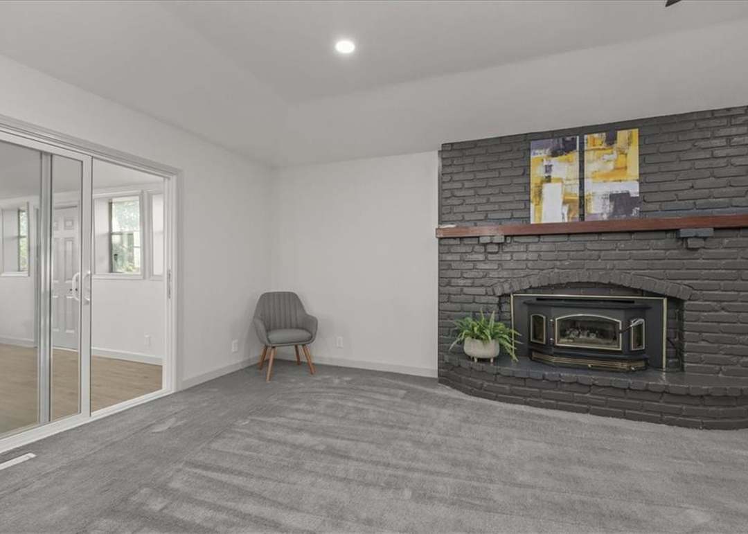 6004 S Claremont Avenue — photo 4