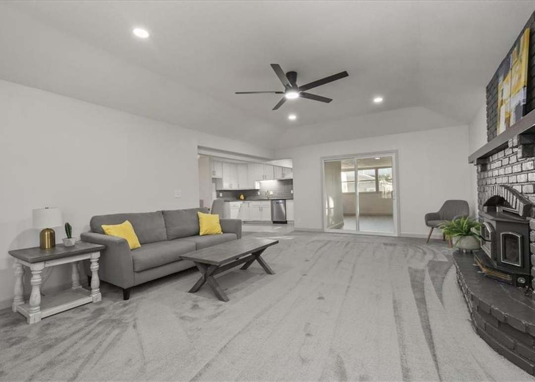 6004 S Claremont Avenue — photo 15