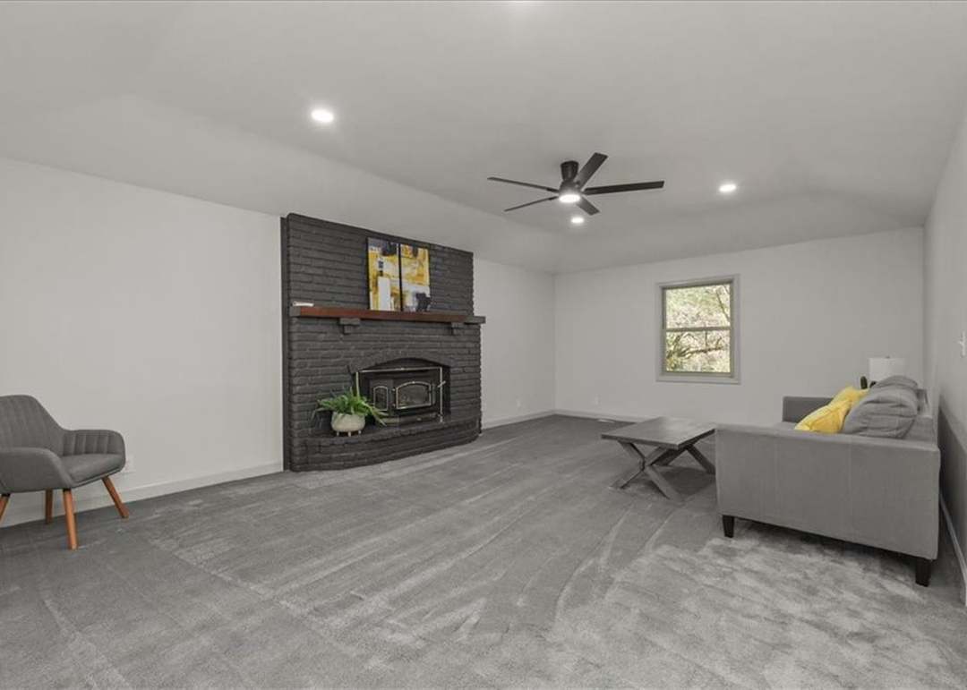 6004 S Claremont Avenue — photo 16