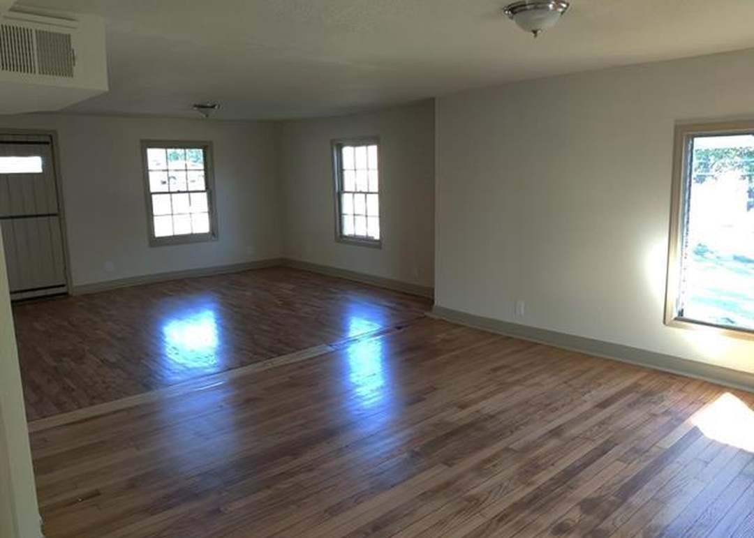 601 W Main Street — photo 5
