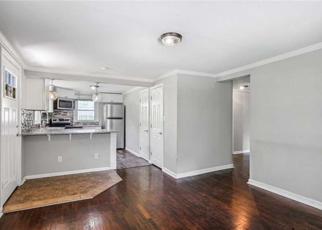 6015 N Broadway Street — photo 12