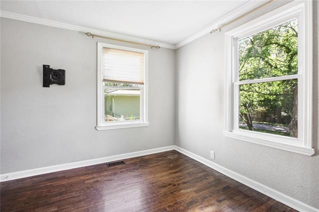6015 N Broadway Street — photo 18