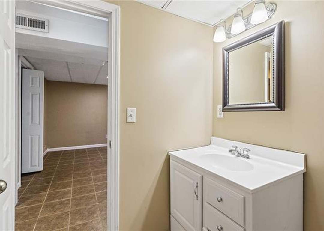 604 W 90 Terrace — photo 3