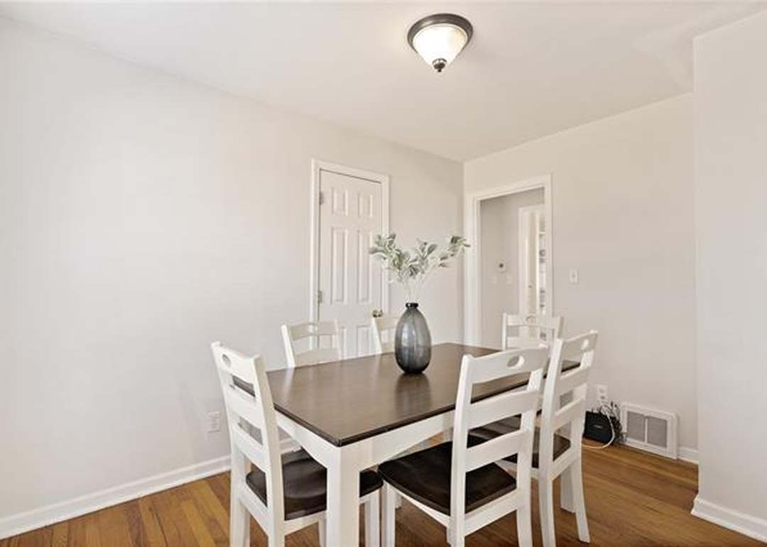 604 W 90 Terrace — photo 12