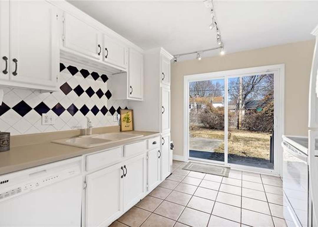 604 W 90 Terrace — photo 14