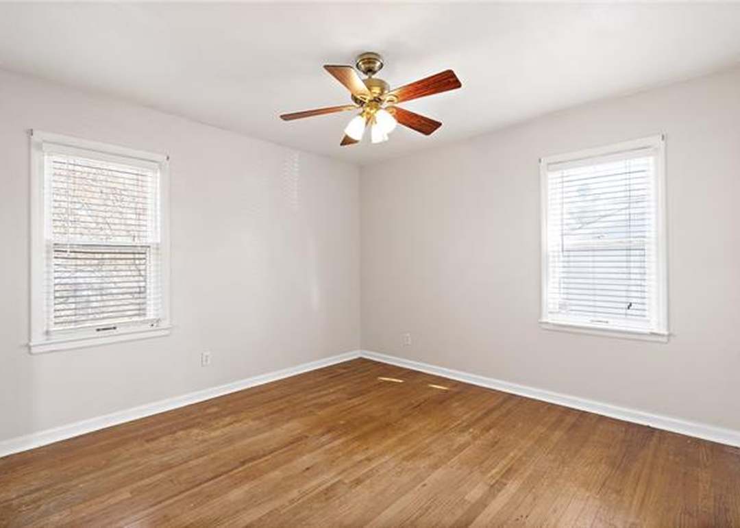 604 W 90 Terrace — photo 17