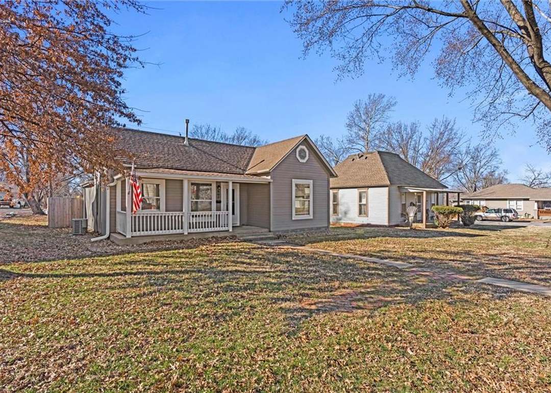 607 W Wea Street — photo 9