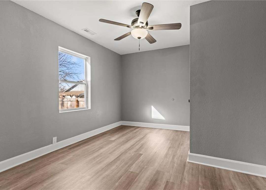 607 W Wea Street — photo 22