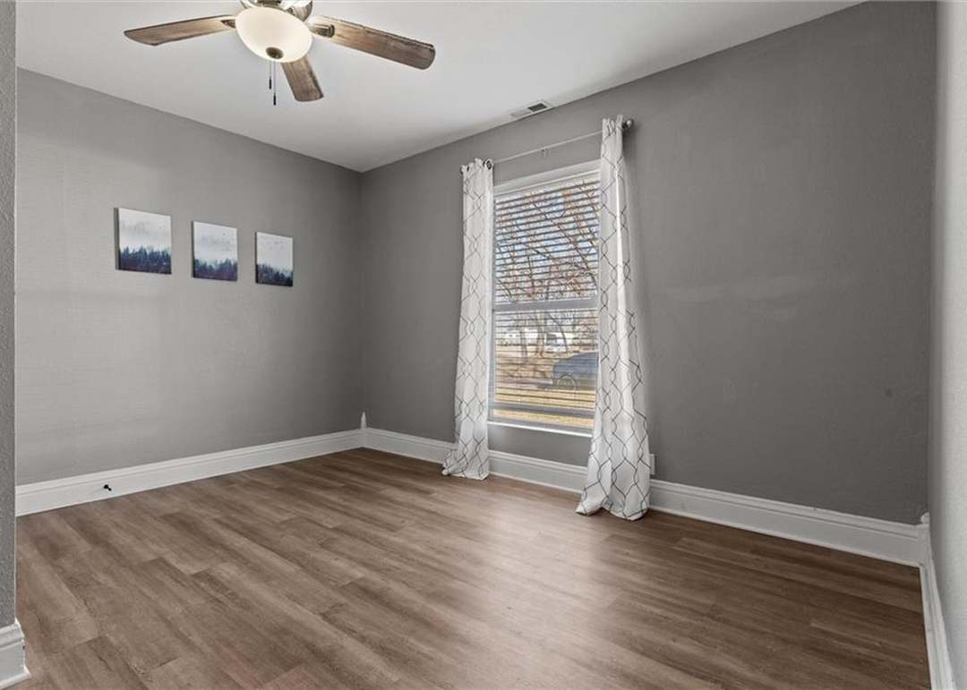 607 W Wea Street — photo 24