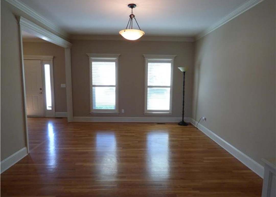 609 NW Edgewood Drive — photo 10