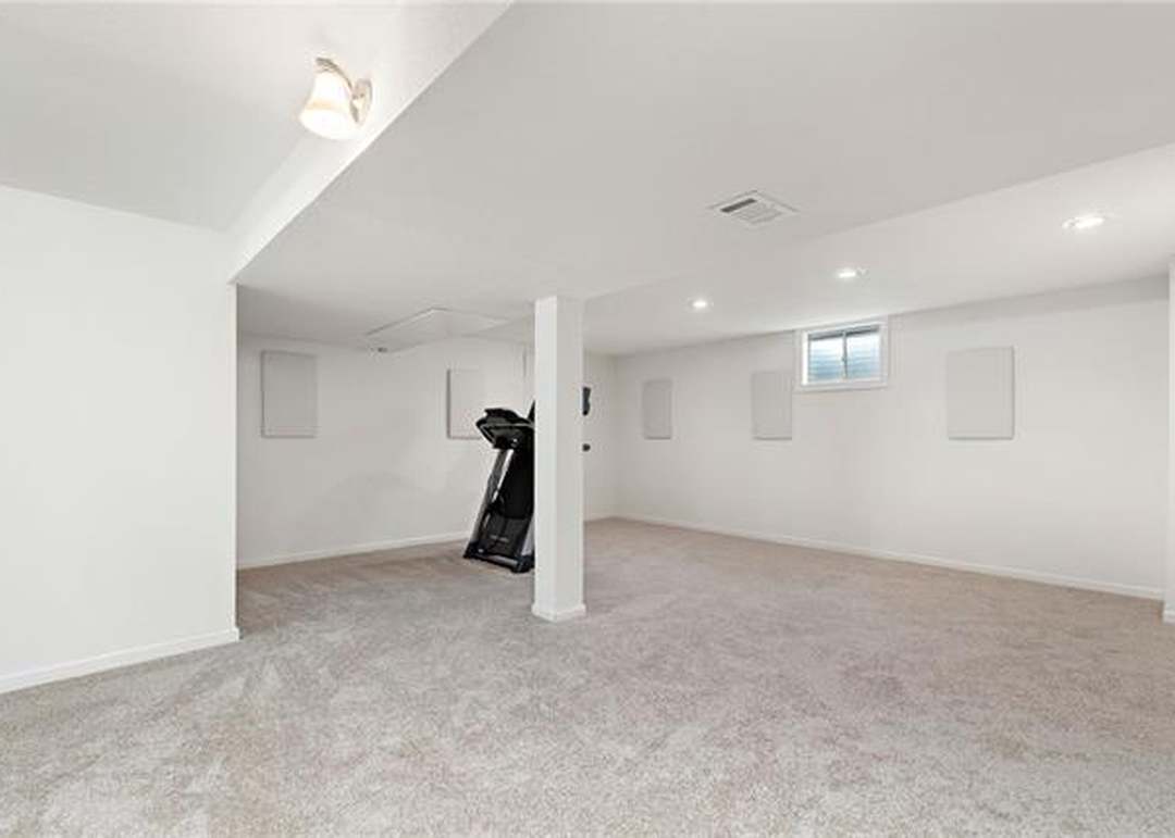 609 W Edgewood Drive — photo 5