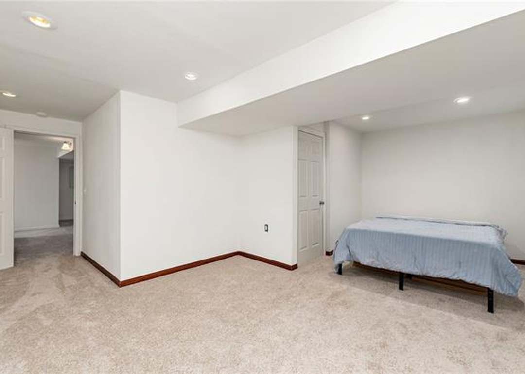 609 W Edgewood Drive — photo 13