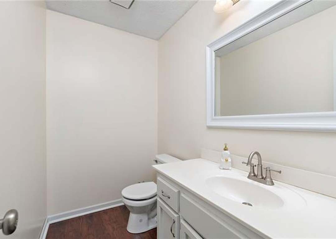 609 W Edgewood Drive — photo 16