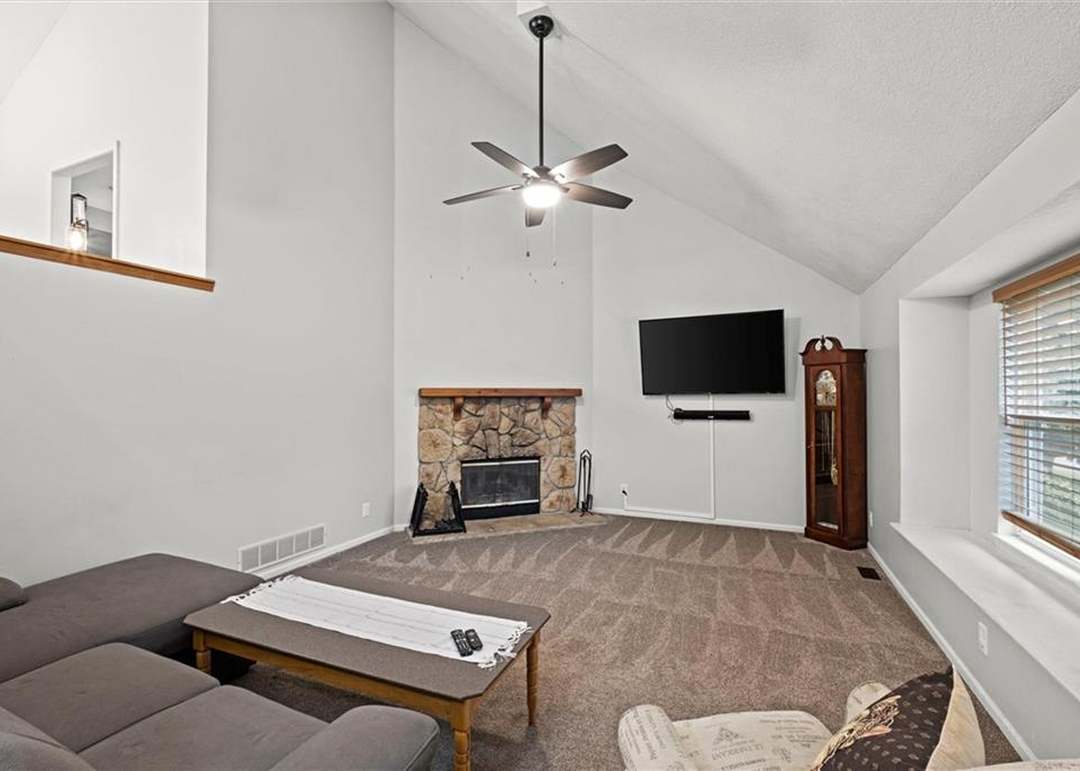 610 Meadowlark Road — photo 12