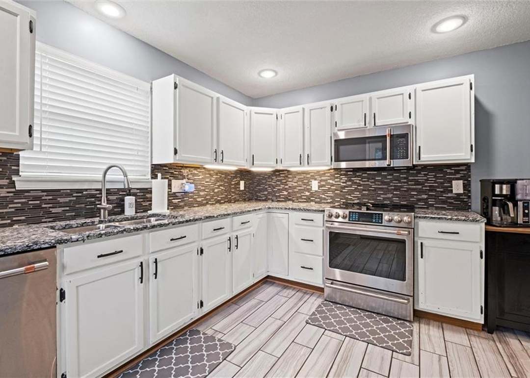 610 Meadowlark Road — photo 17