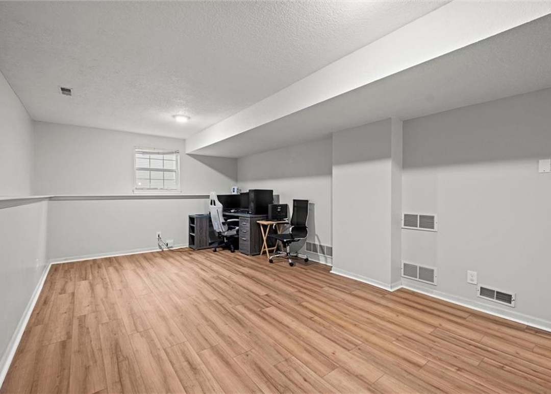 610 Meadowlark Road — photo 29