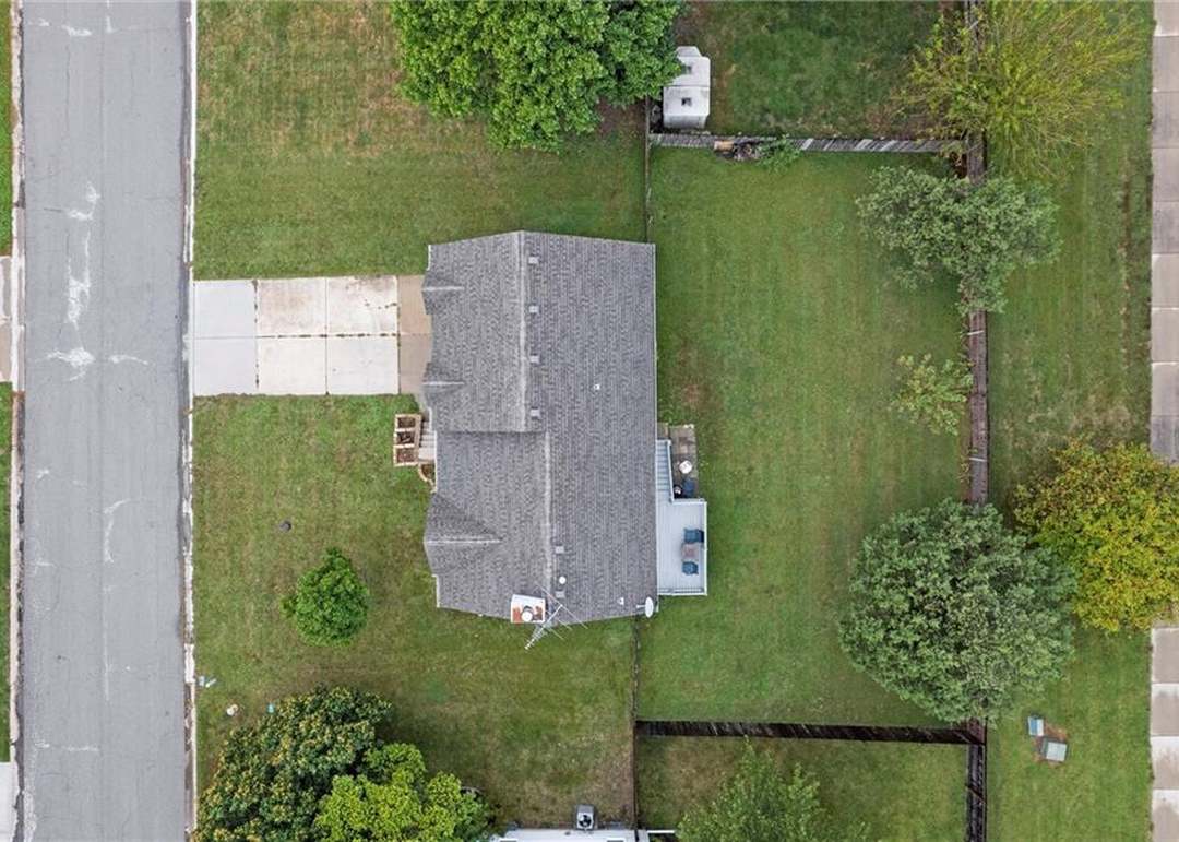 610 Meadowlark Road — photo 40