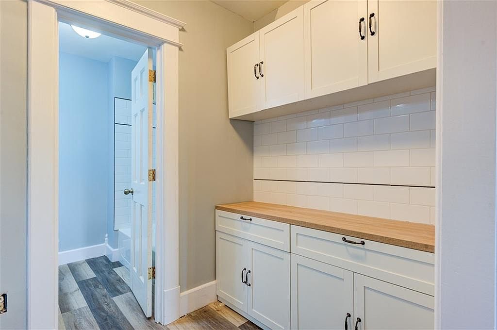 611 E 8th Street — photo 14